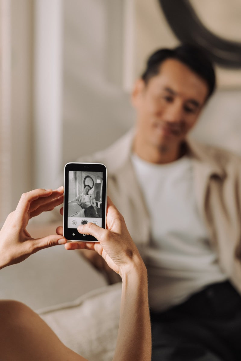 MUDITA Kompakt Smartphone E Ink Display Schwarz